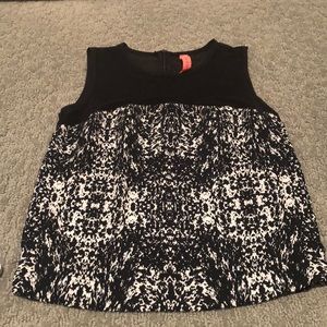 Black/white printed tank top